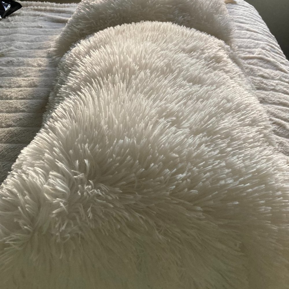 Two white fluffy accent/bedroom pillows LIKE NEW